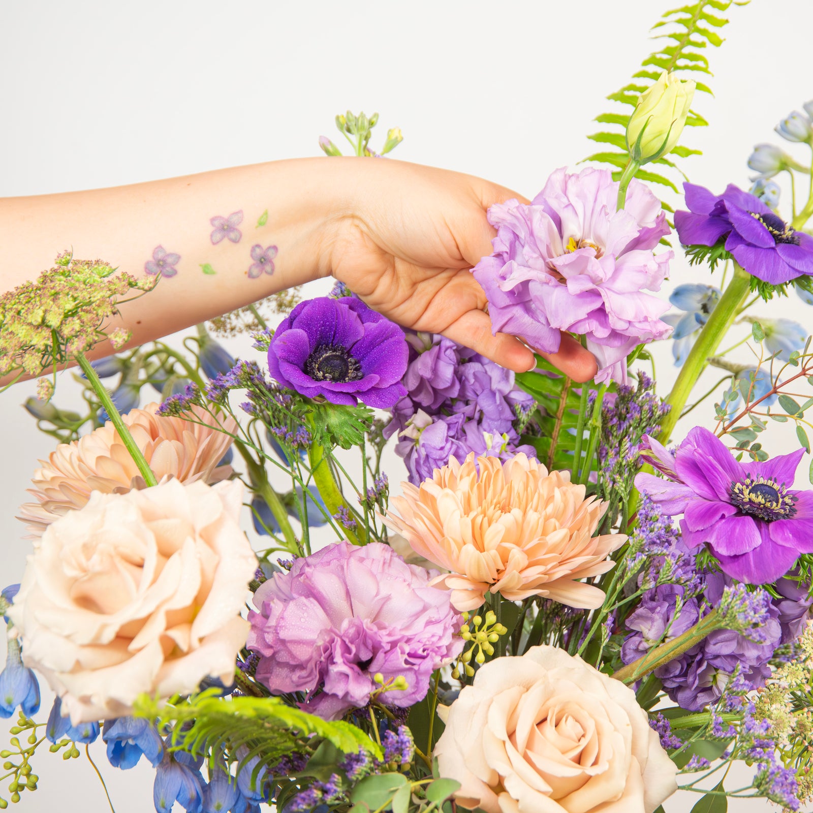 Seasonal everyday arrangement